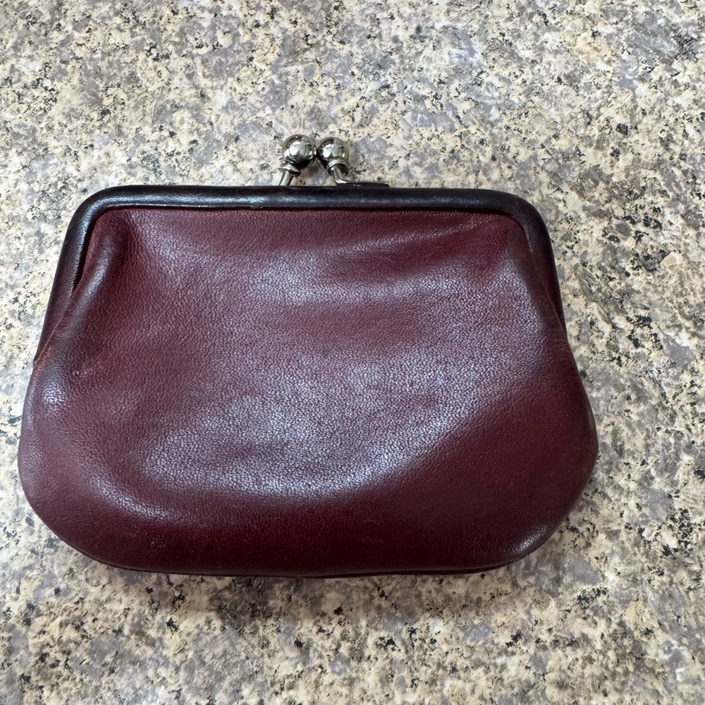 Elegant Burgundy Leather Coach Kisslock Coin Purse Vintage
